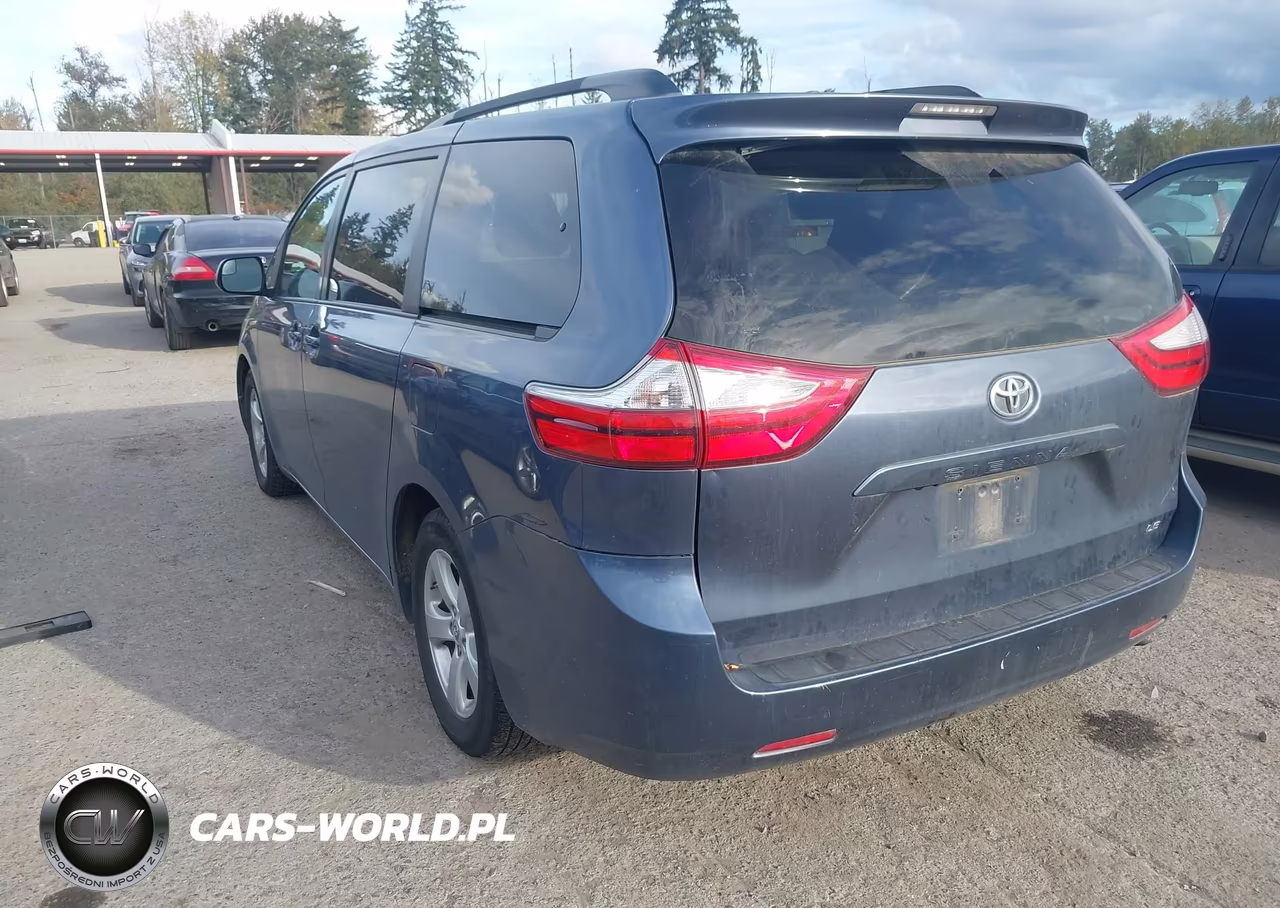 2015 Toyota Sienna Le 8 Passenger VIN:5TDKK3DC9FS572943 - 3