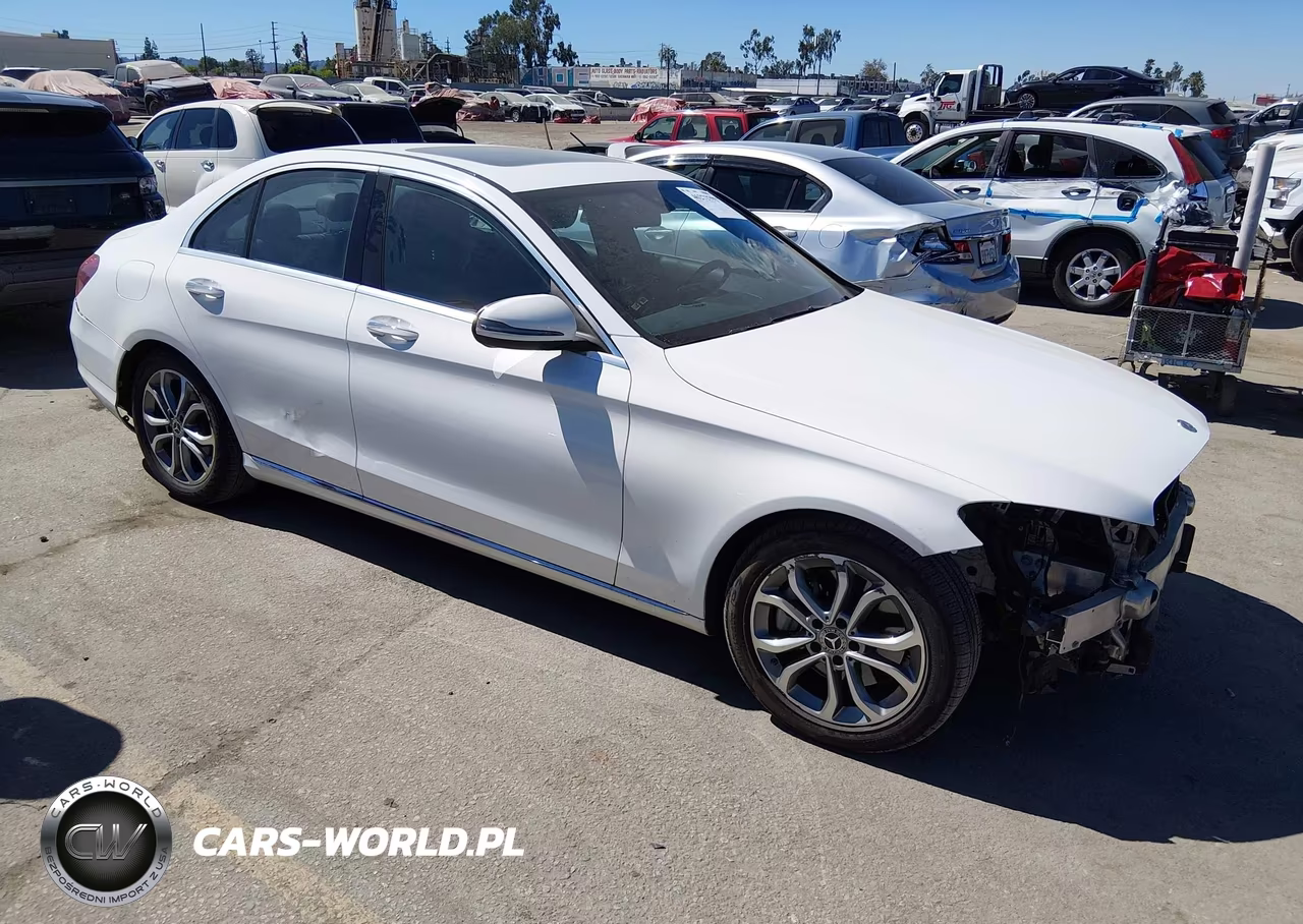 2018 Mercedes-Benz C 300 – zdjęcie 1 z 17