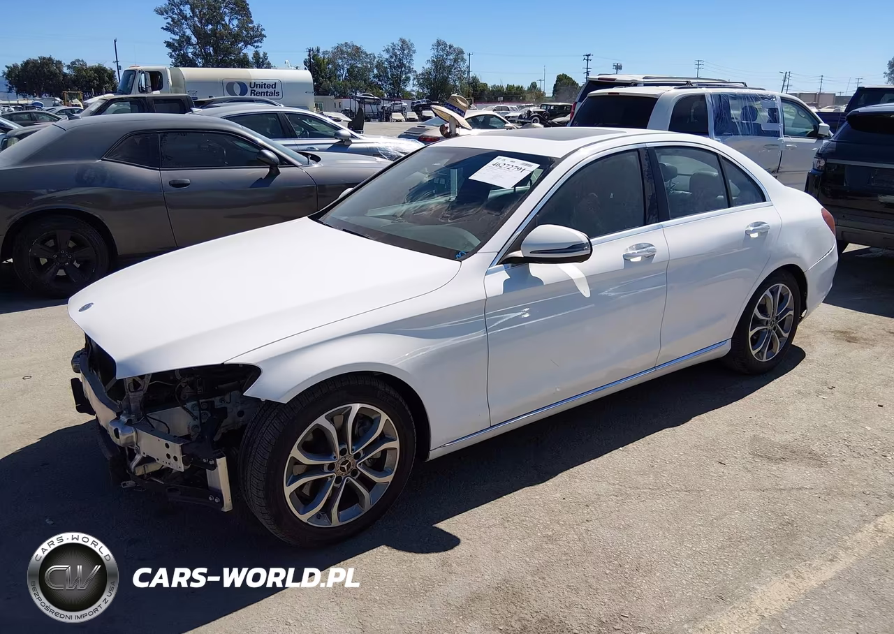 2018 Mercedes-Benz C 300 VIN:55SWF4JB6JU263207 - 2