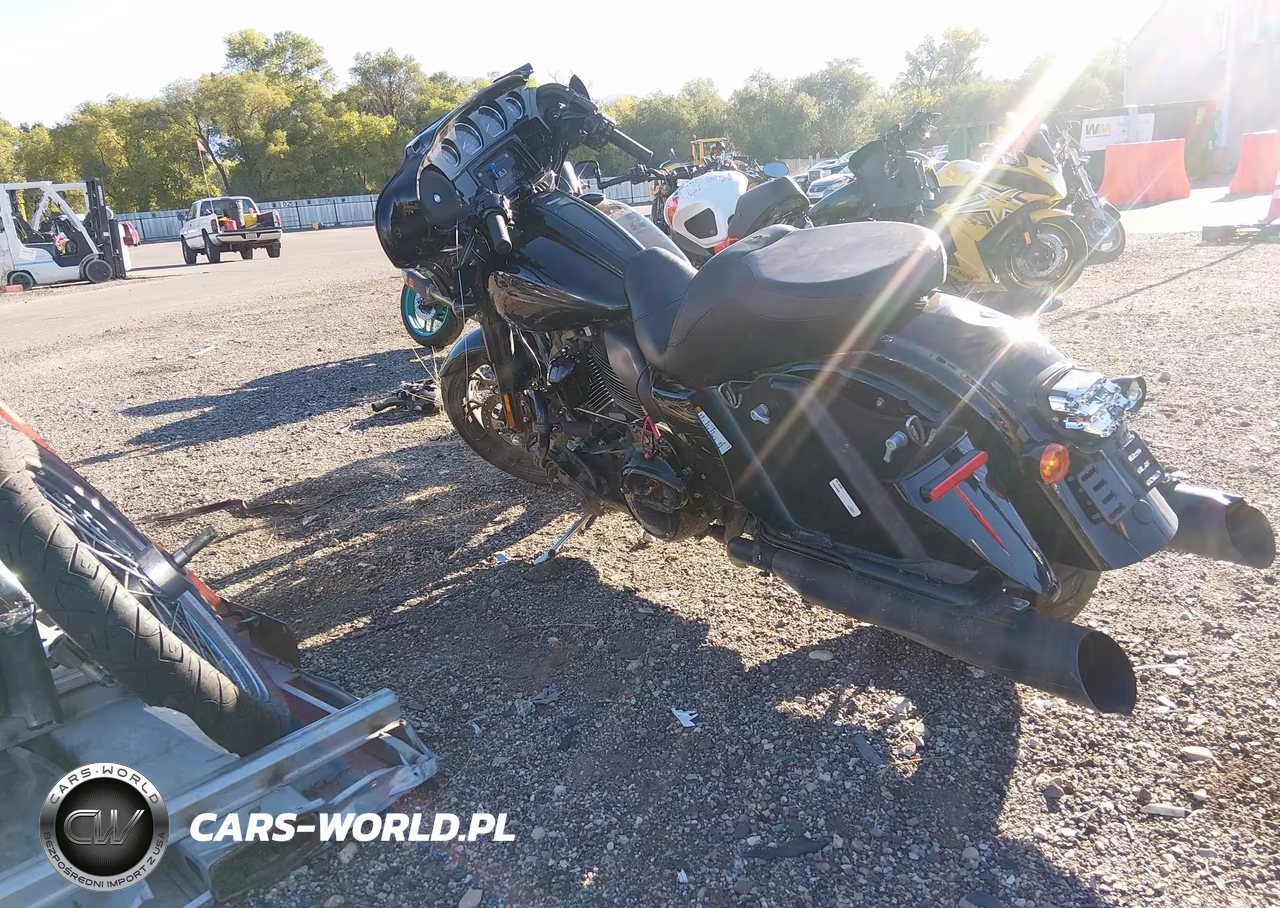 2022 Harley-Davidson Flhxst VIN:1HD1ABL16NB611307 - 3