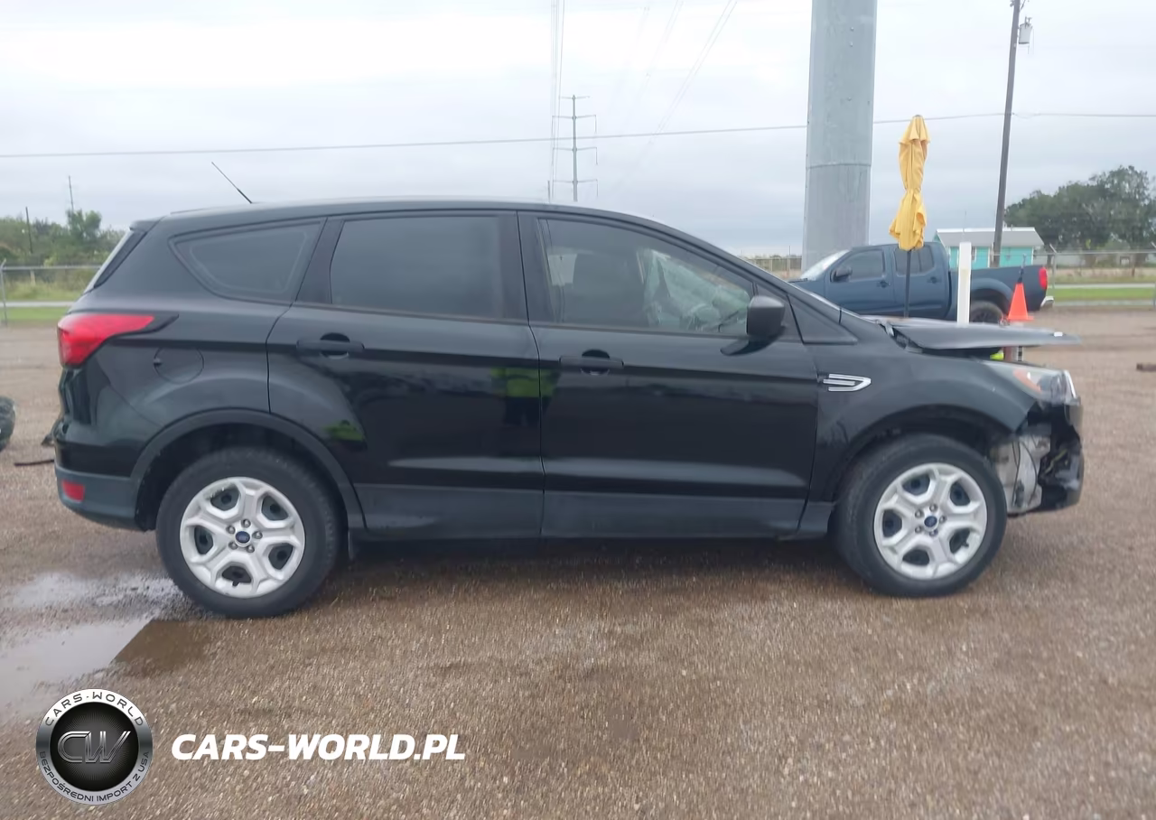 2019 Ford Escape S VIN:1FMCU0F77KUC02413 - 13