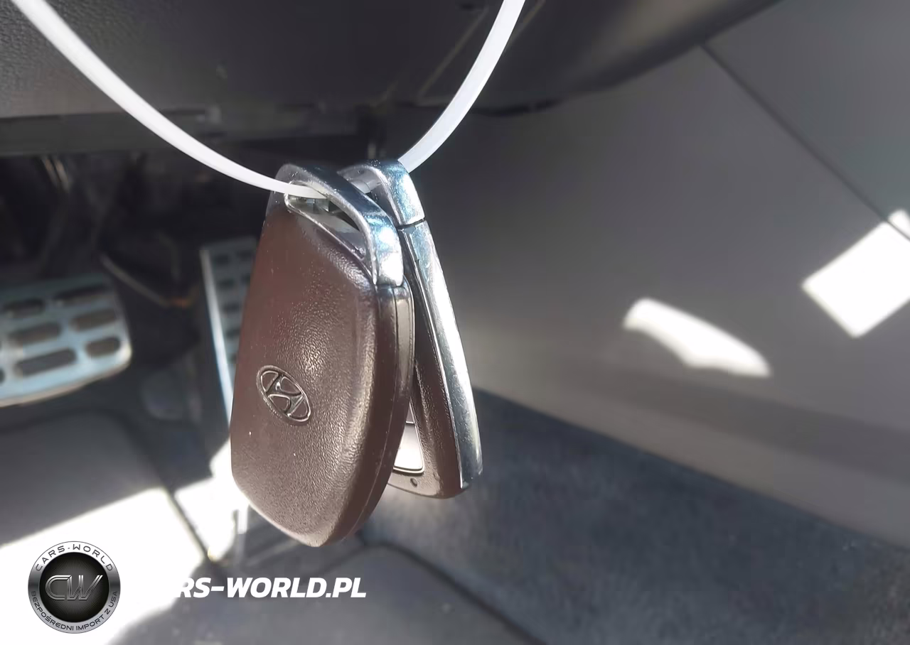 2018 Hyundai Sonata Sport VIN:5NPE34AF5JH614067 - 11