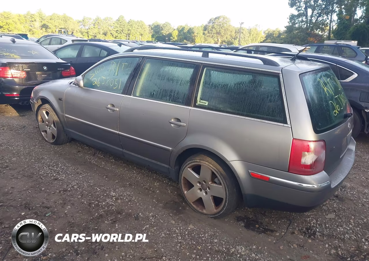 2003 Volkswagen Passat Glx VIN:WVWYH63B23E152879 - 3