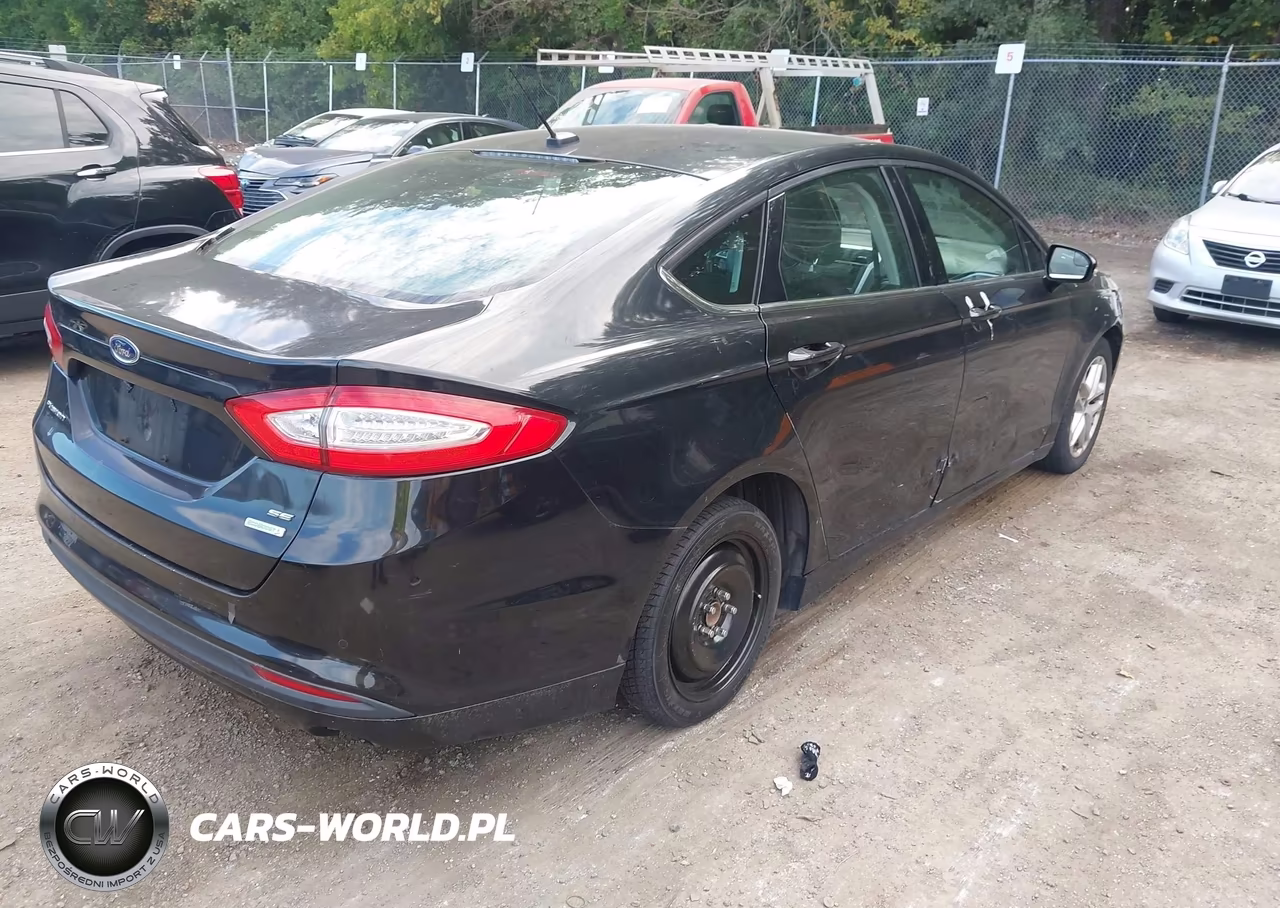 2013 Ford Fusion Se VIN:3FA6P0HR8DR382945 - 4