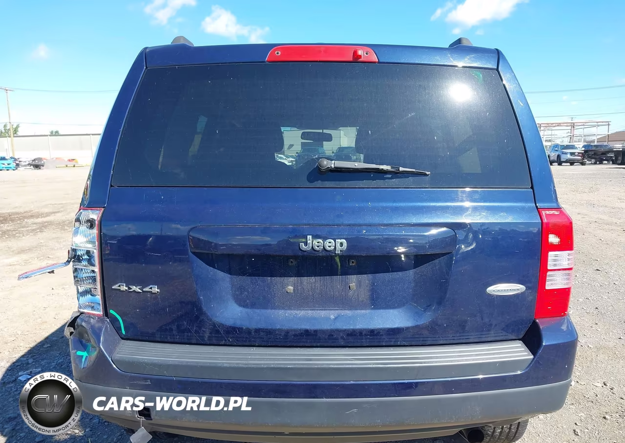 2016 Jeep Patriot Latitude VIN:1C4NJRFB8GD580875 - 16