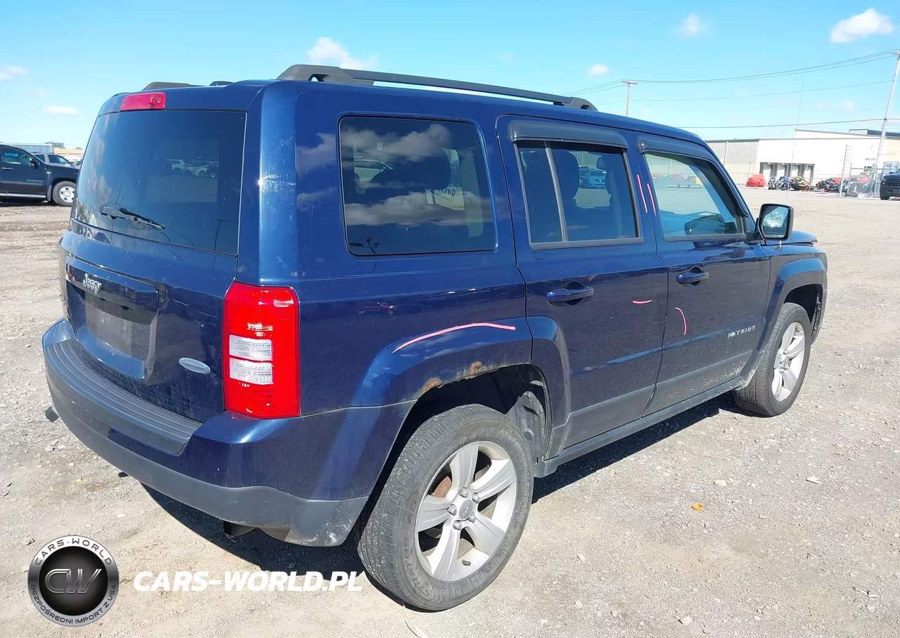 2016 Jeep Patriot Latitude VIN:1C4NJRFB8GD580875 - 4