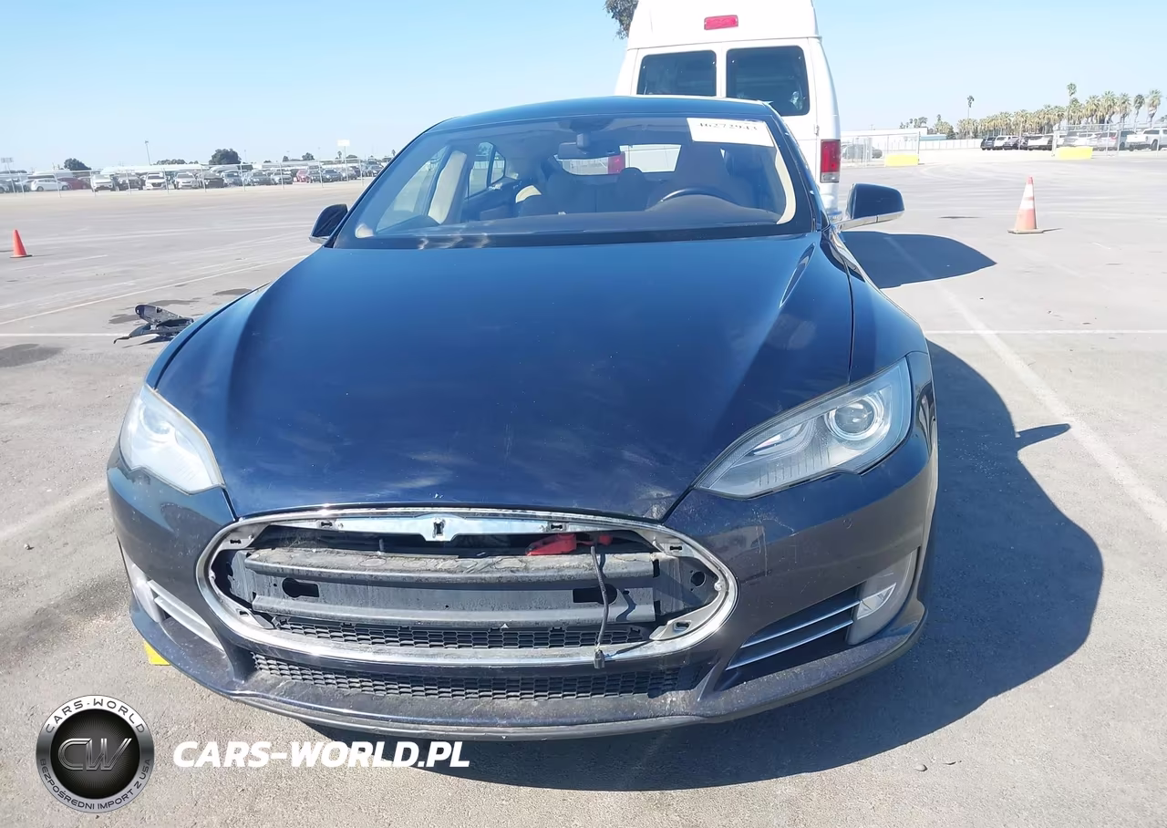 2013 Tesla Model S VIN:5YJSA1CN8DFP23265 - 6