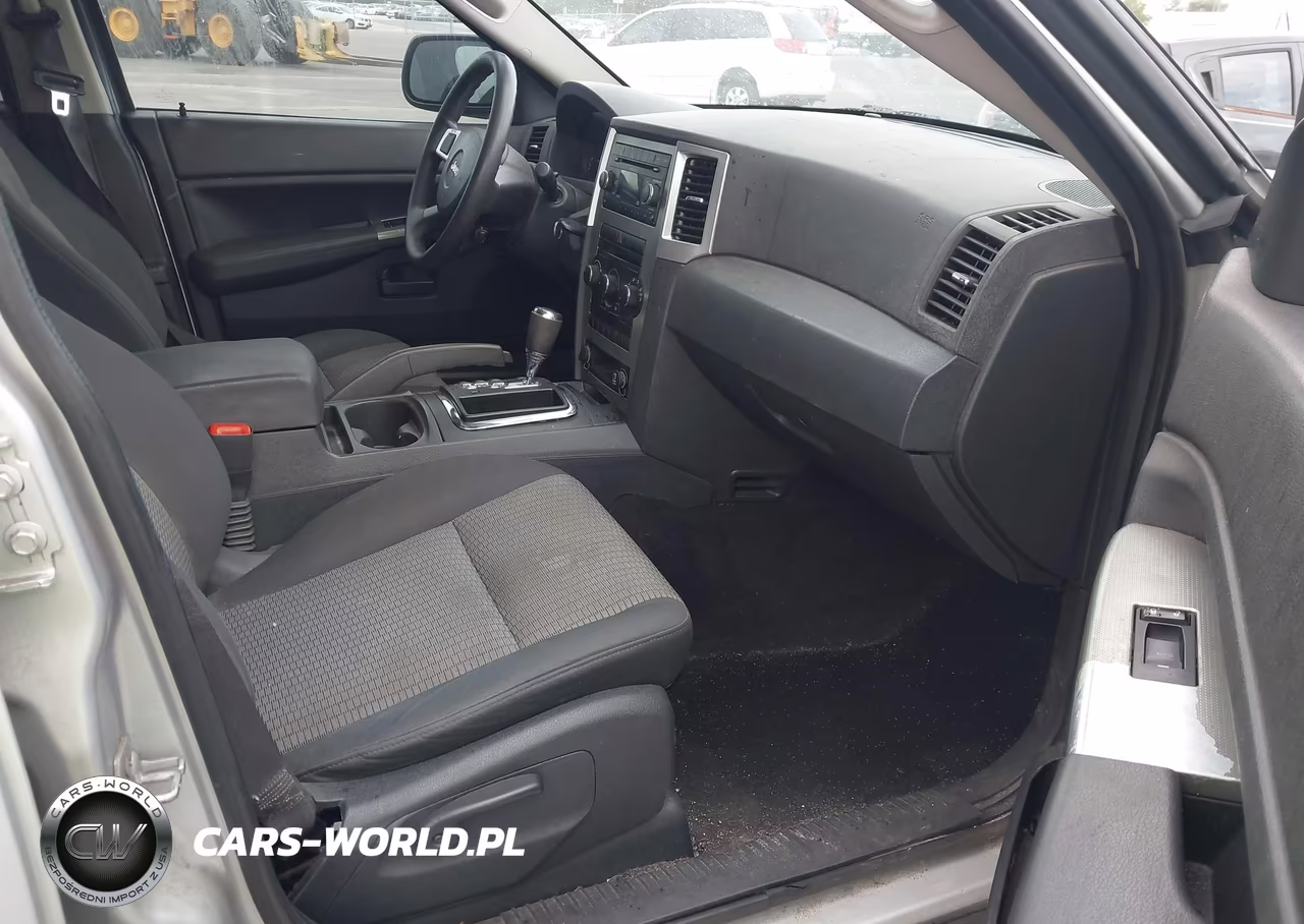 2008 Jeep Grand Cherokee Laredo VIN:1J8GS48K68C129062 - 5