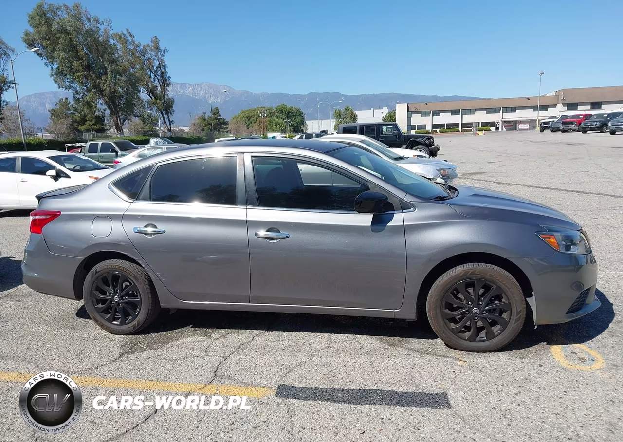 2018 Nissan Sentra S VIN:3N1AB7AP3JY285760 - 15
