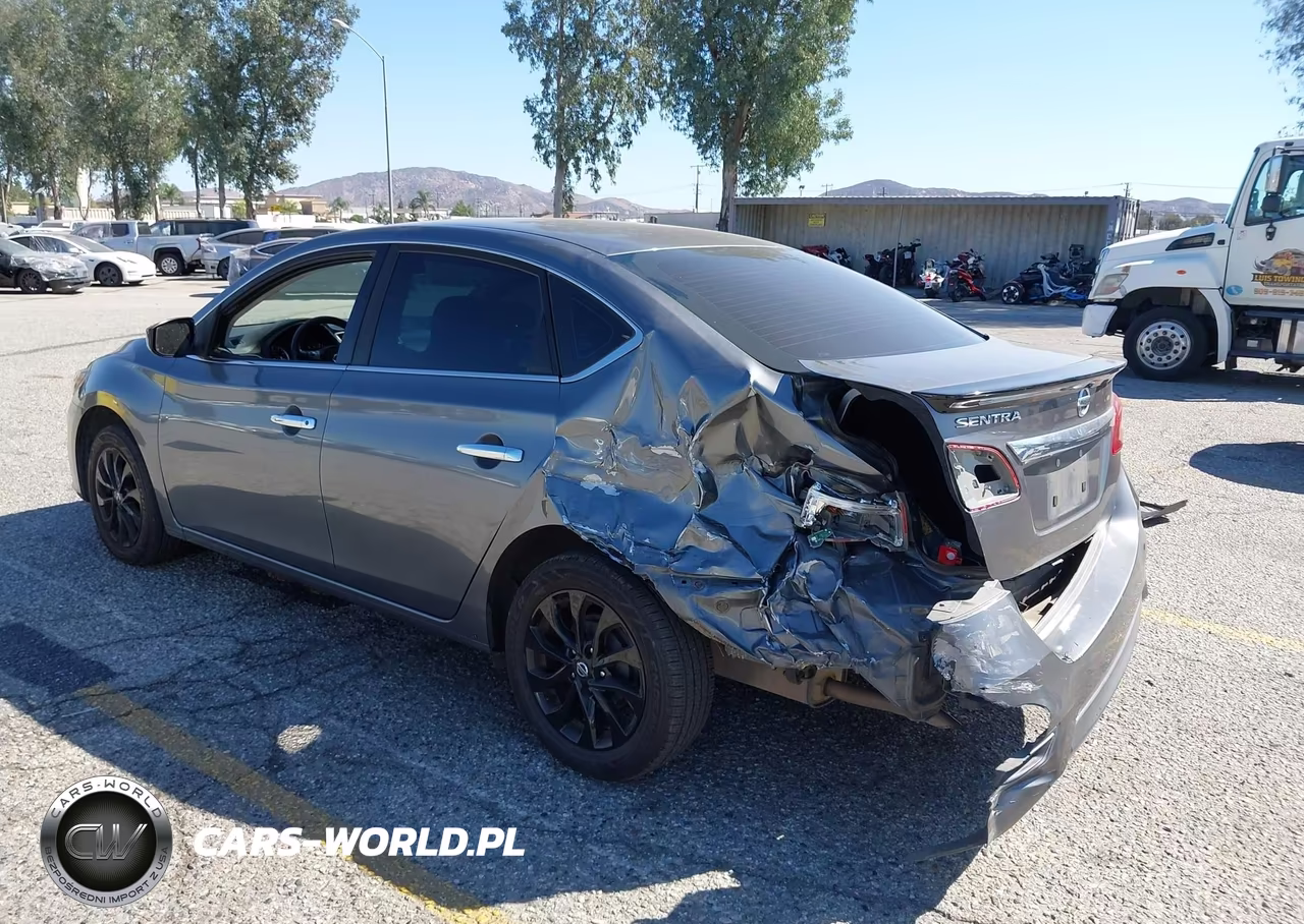 2018 Nissan Sentra S VIN:3N1AB7AP3JY285760 - 3