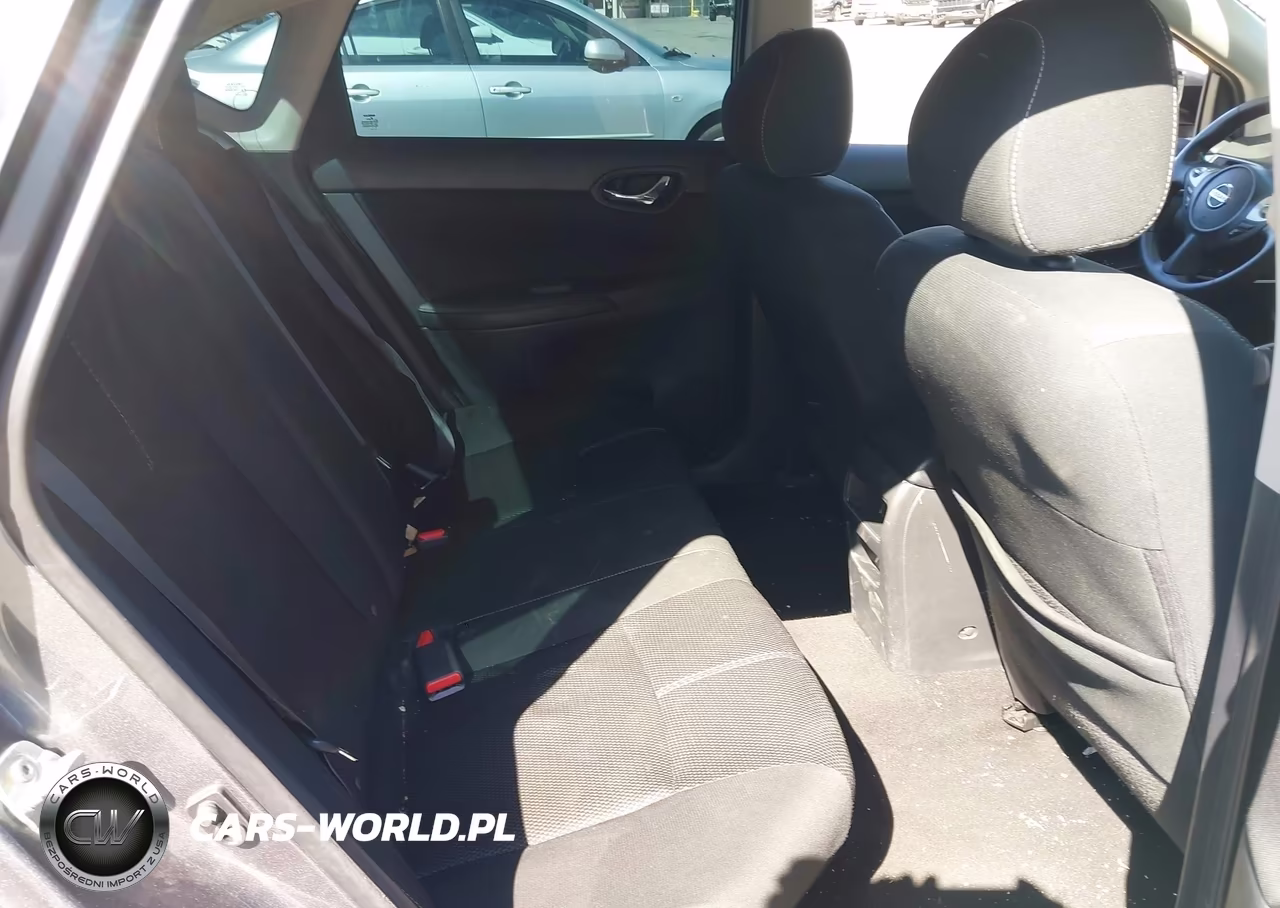2018 Nissan Sentra S VIN:3N1AB7AP3JY285760 - 8