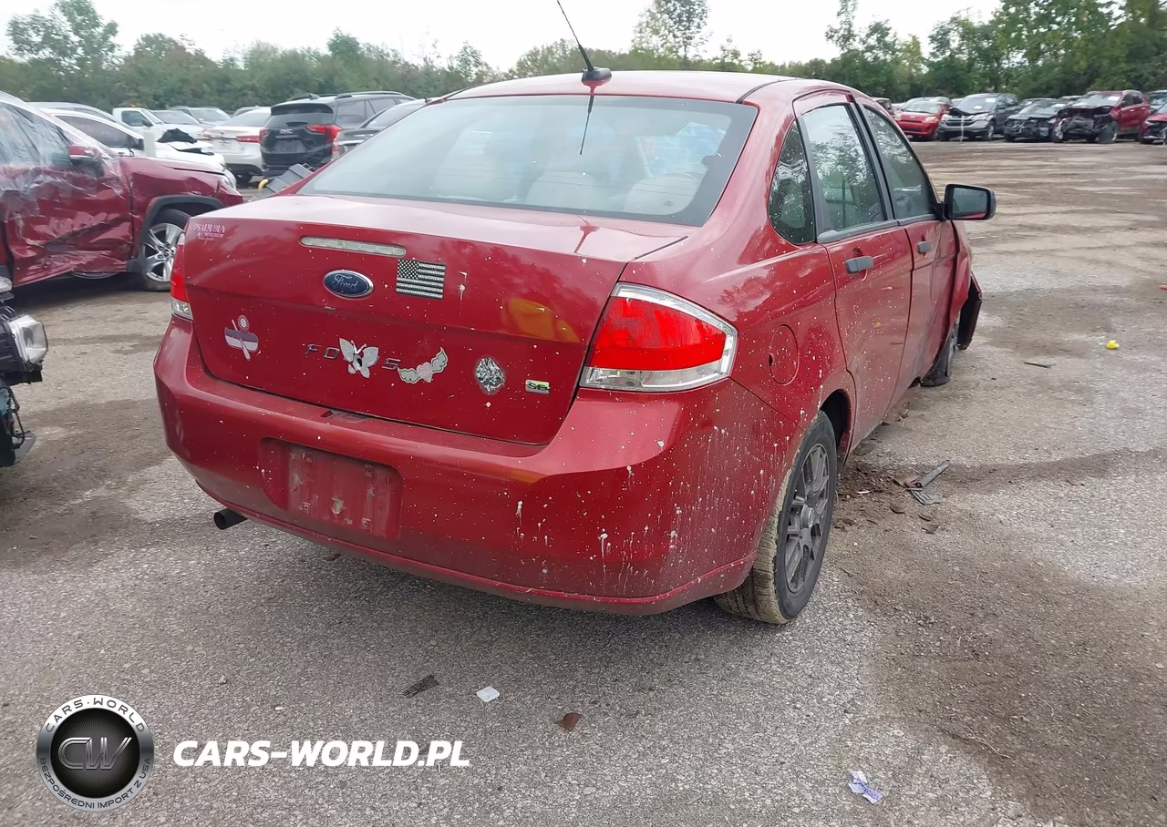 2011 Ford Focus Se VIN:1FAHP3FN5BW106887 - 4