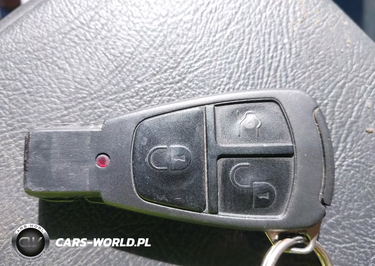 1998 Mercedes-Benz E 300 Diesel VIN:WDBJF25F7WA533346 - 11