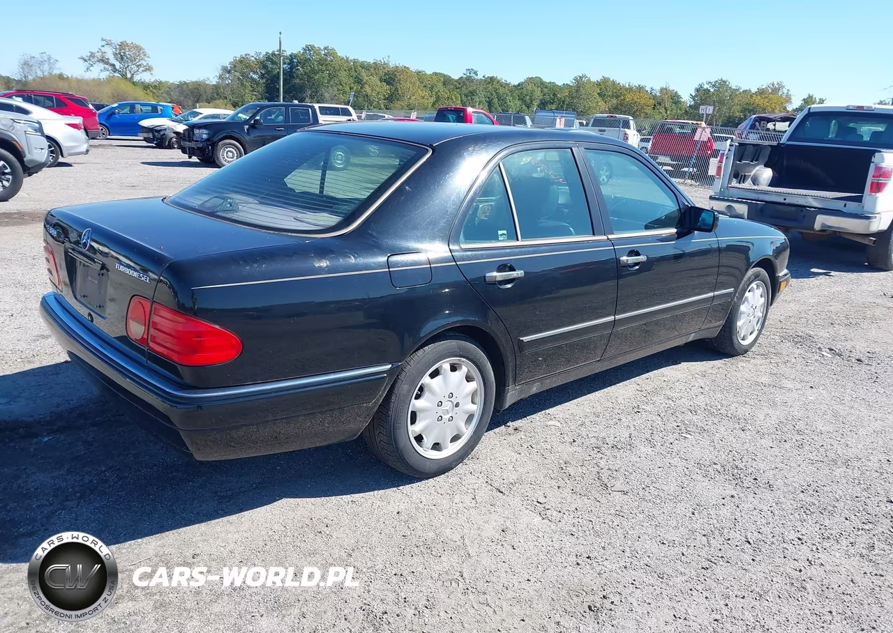 1998 Mercedes-Benz E 300 Diesel VIN:WDBJF25F7WA533346 - 4