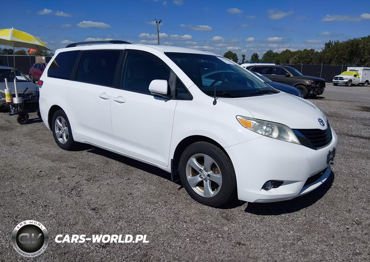 2011 Toyota Sienna Le V6 VIN:5TDKK3DC8BS161060 - 1