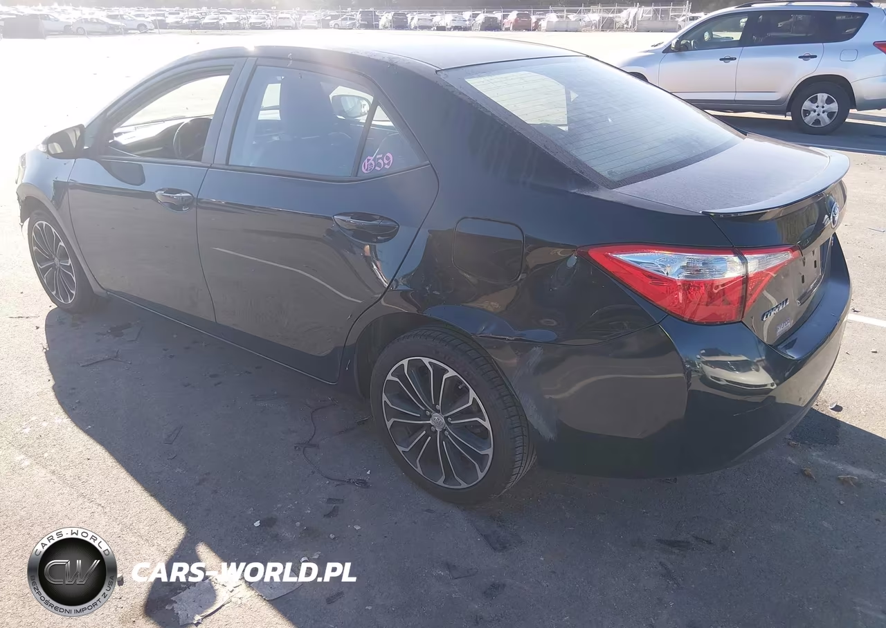 2015 Toyota Corolla S Plus VIN:2T1BURHE3FC231121 - 3