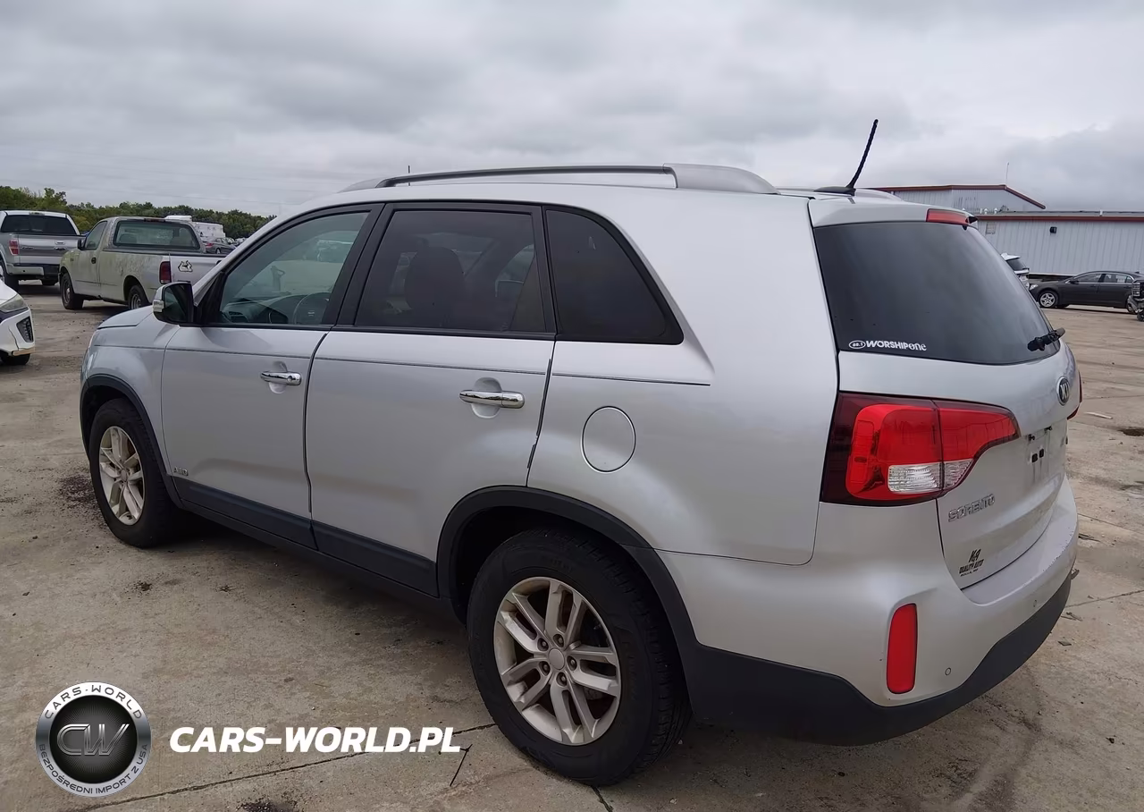 2015 Kia Sorento Lx VIN:5XYKTCA68FG627469 - 3