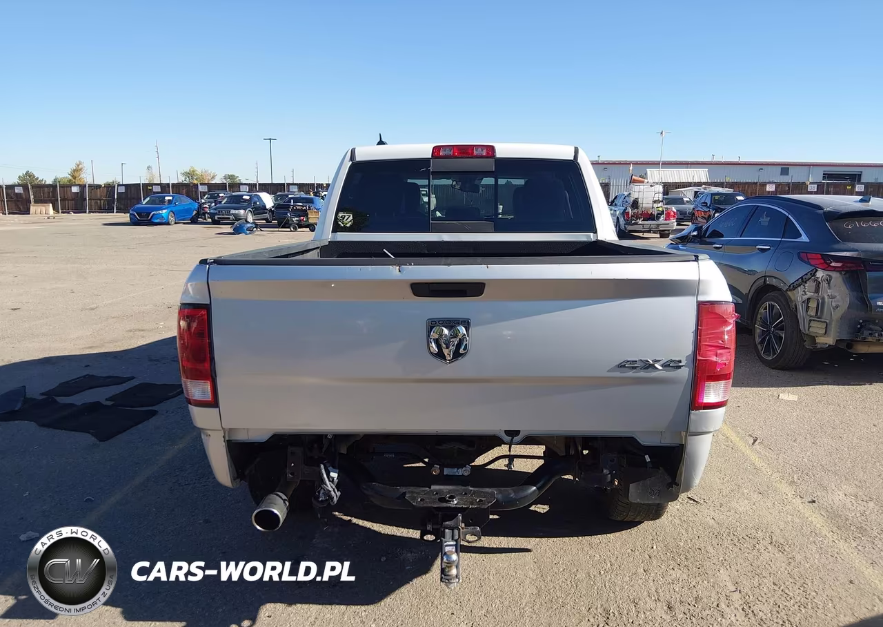 2018 Ram 1500 Big Horn 4X4 5'7 Box VIN:1C6RR7LTXJS109929 - 17