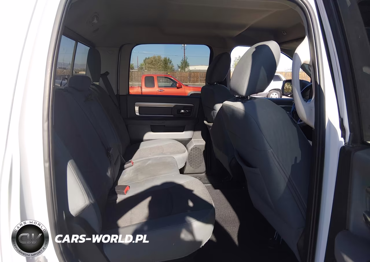 2018 Ram 1500 Big Horn 4X4 5'7 Box VIN:1C6RR7LTXJS109929 - 8
