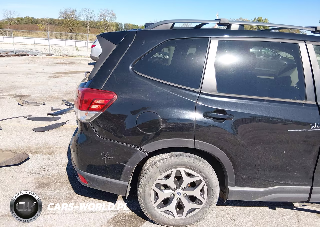 2019 Subaru Forester Premium VIN:JF2SKAEC5KH561022 - 16