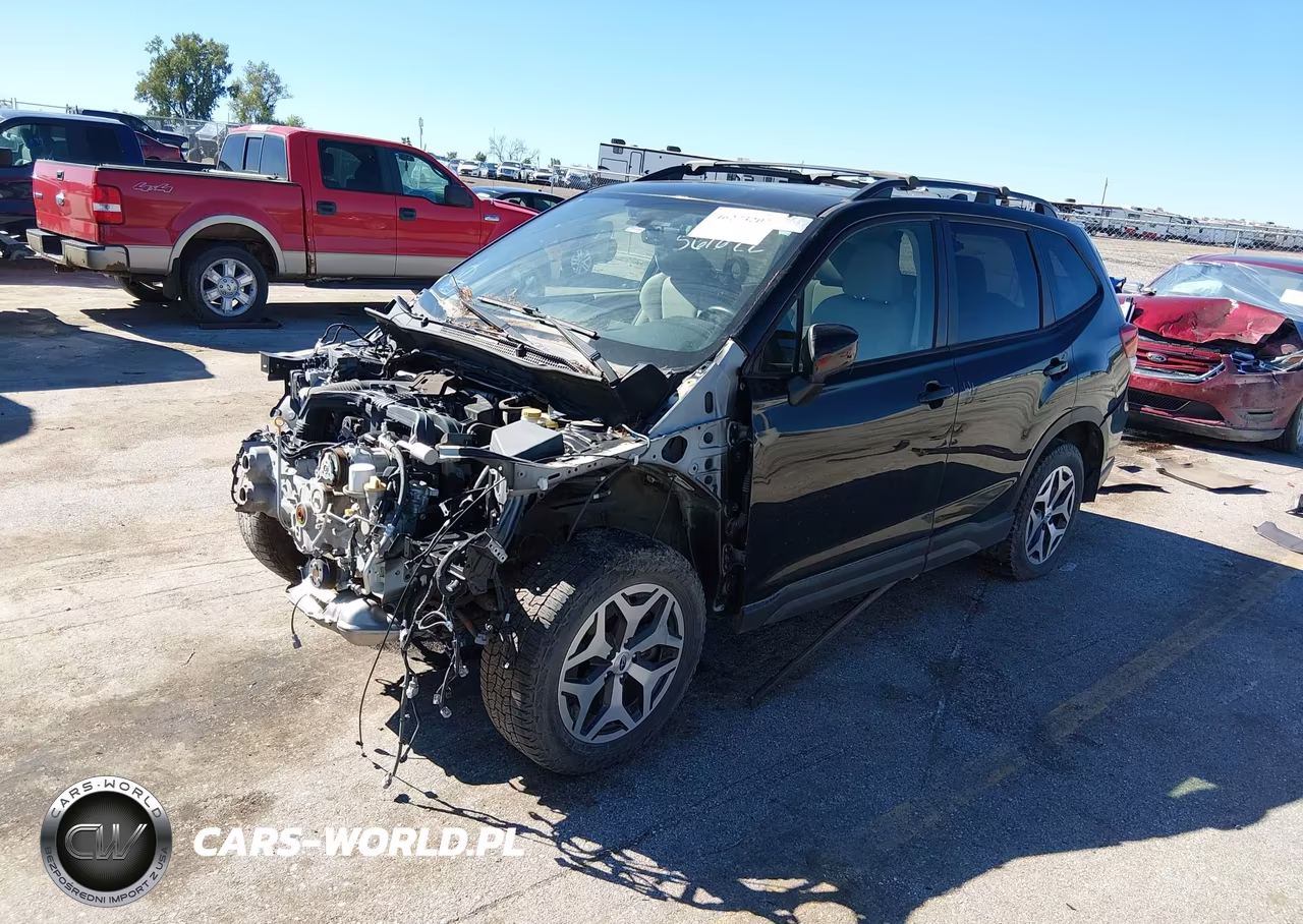 2019 Subaru Forester Premium VIN:JF2SKAEC5KH561022 - 2