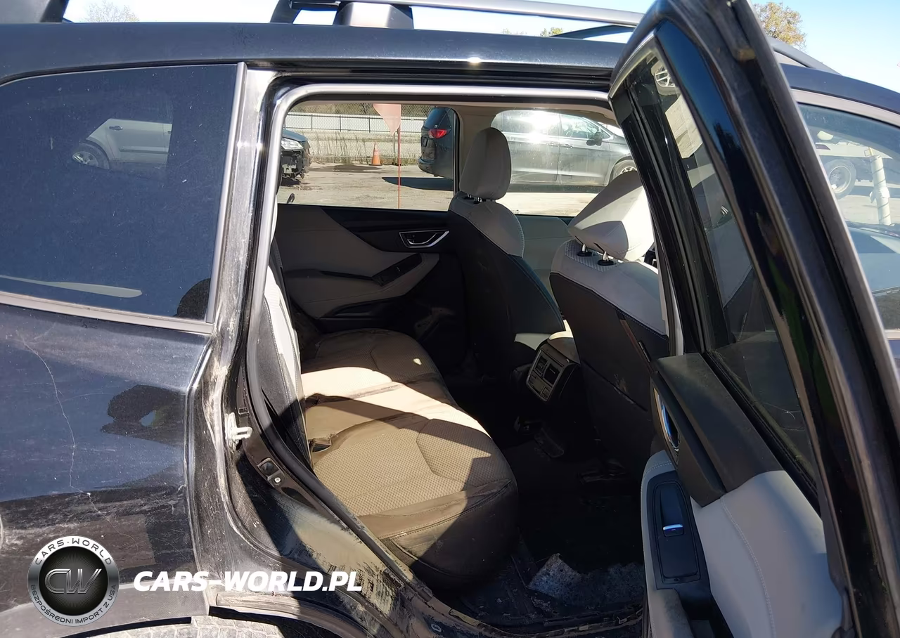 2019 Subaru Forester Premium VIN:JF2SKAEC5KH561022 - 8