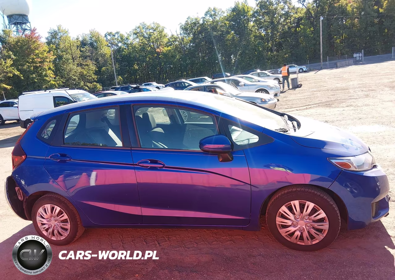 2015 Honda Fit Lx VIN:3HGGK5H58FM756219 - 13