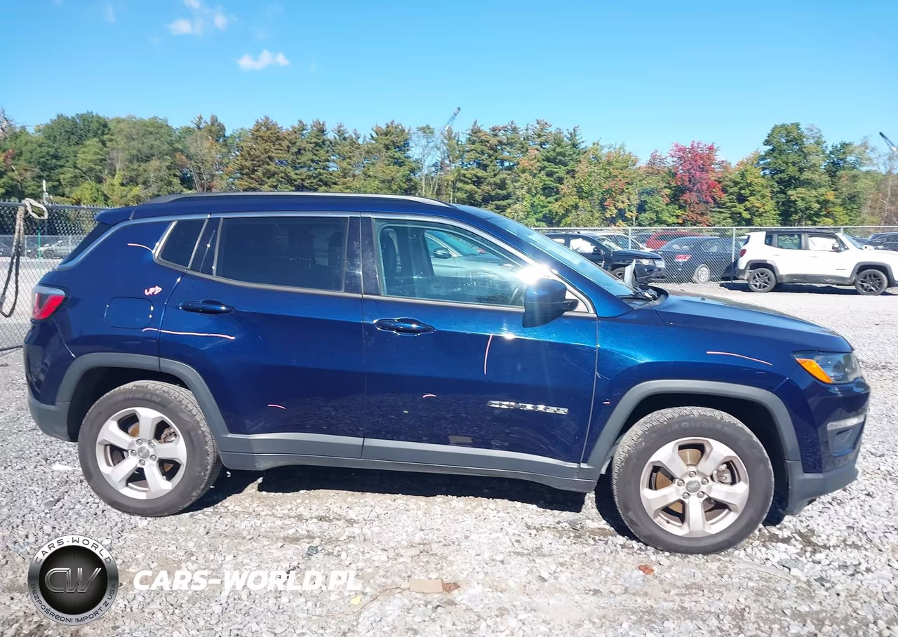 2018 Jeep Compass Latitude 4X4 VIN:3C4NJDBB6JT153169 - 13