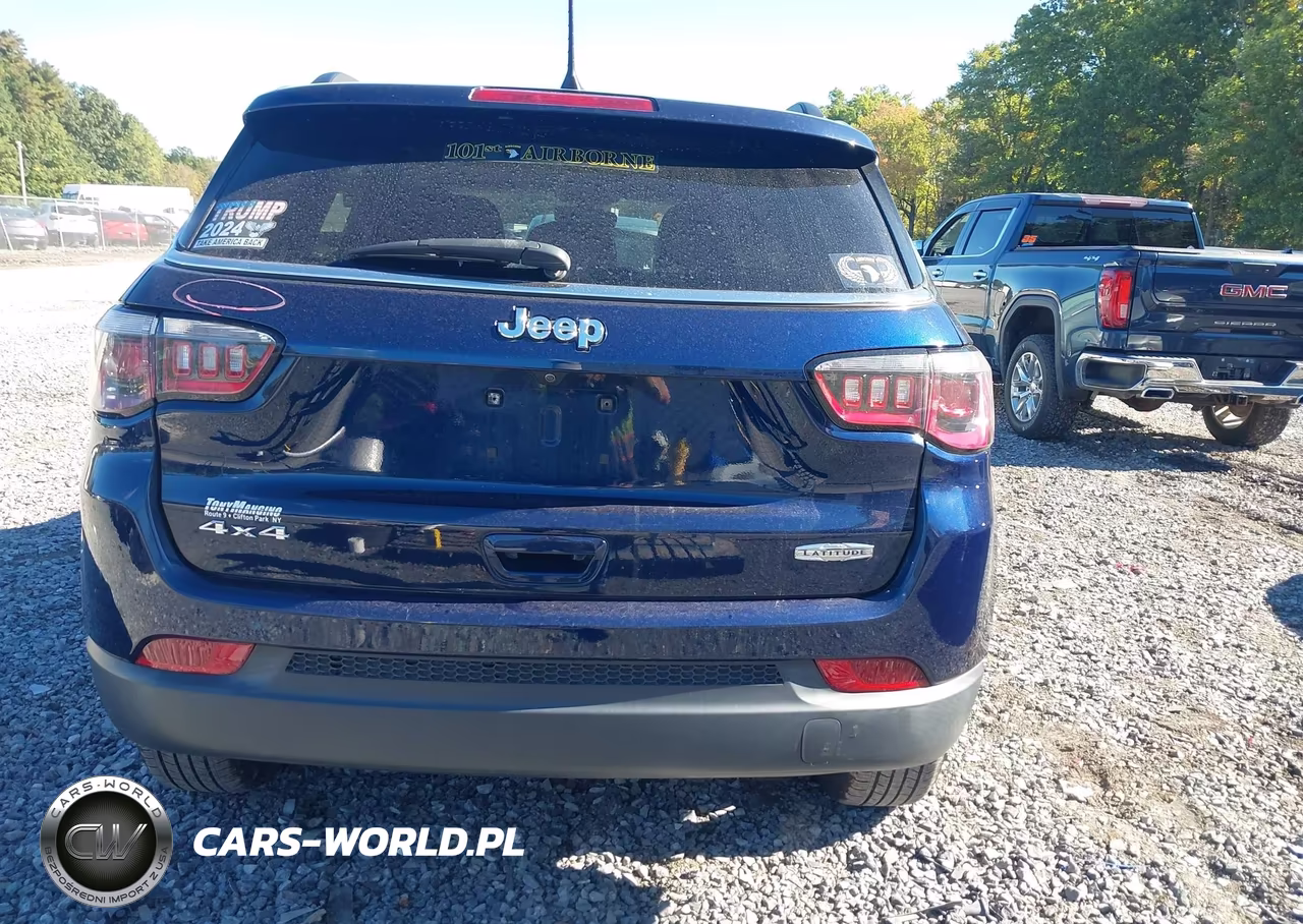 2018 Jeep Compass Latitude 4X4 VIN:3C4NJDBB6JT153169 - 16