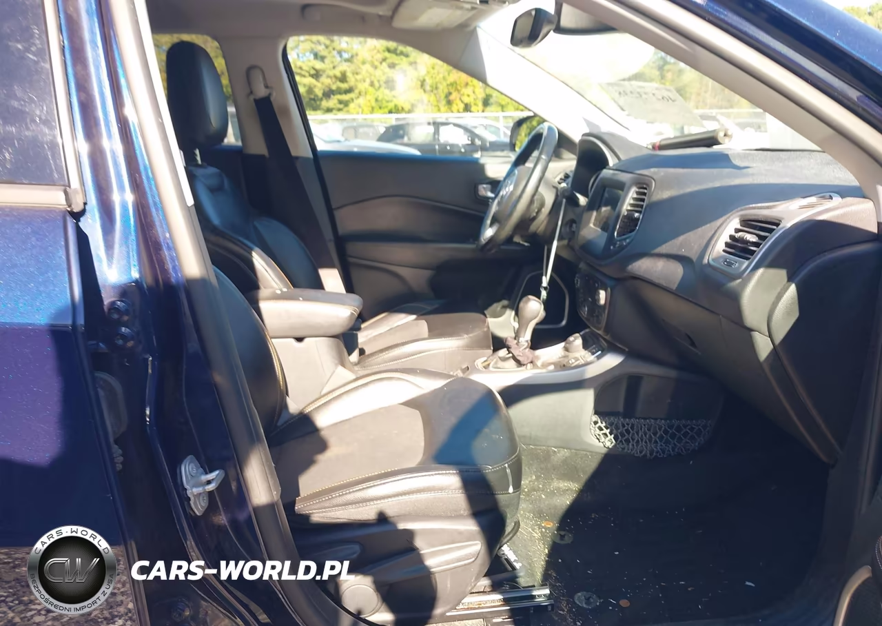 2018 Jeep Compass Latitude 4X4 VIN:3C4NJDBB6JT153169 - 5