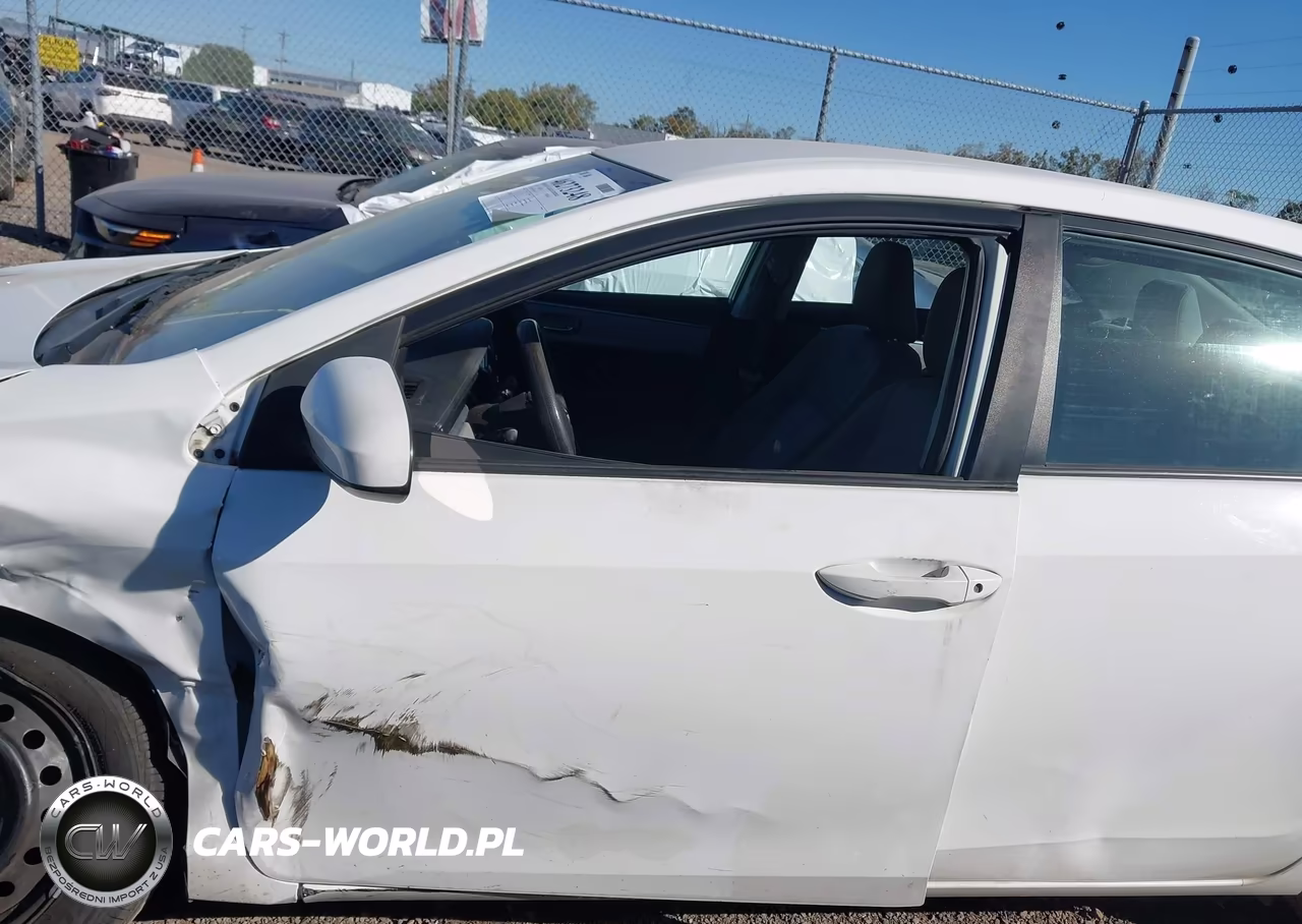 2016 Toyota Corolla Le VIN:2T1BURHE6GC615492 - 15