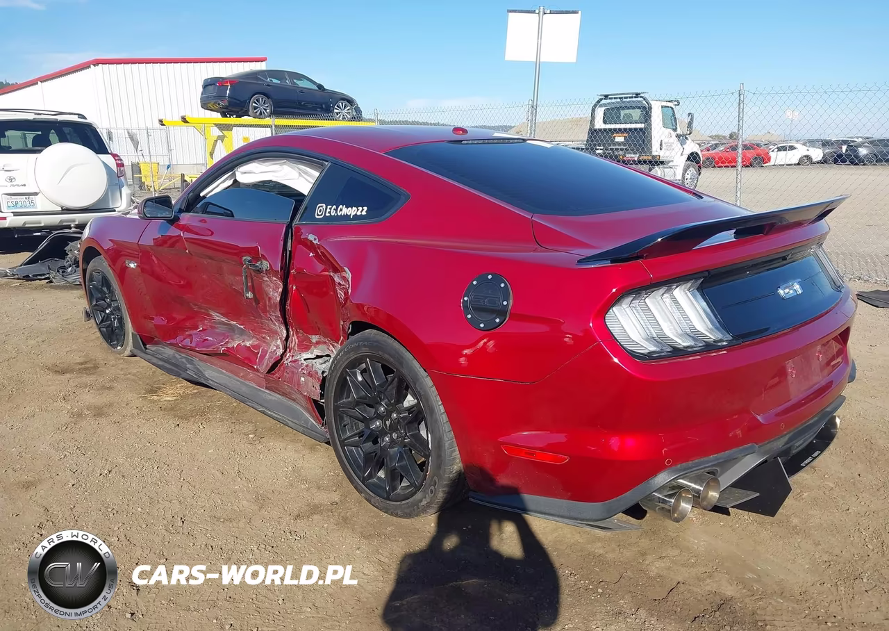 2018 Ford Mustang Gt Premium VIN:1FA6P8CF5J5160440 - 3