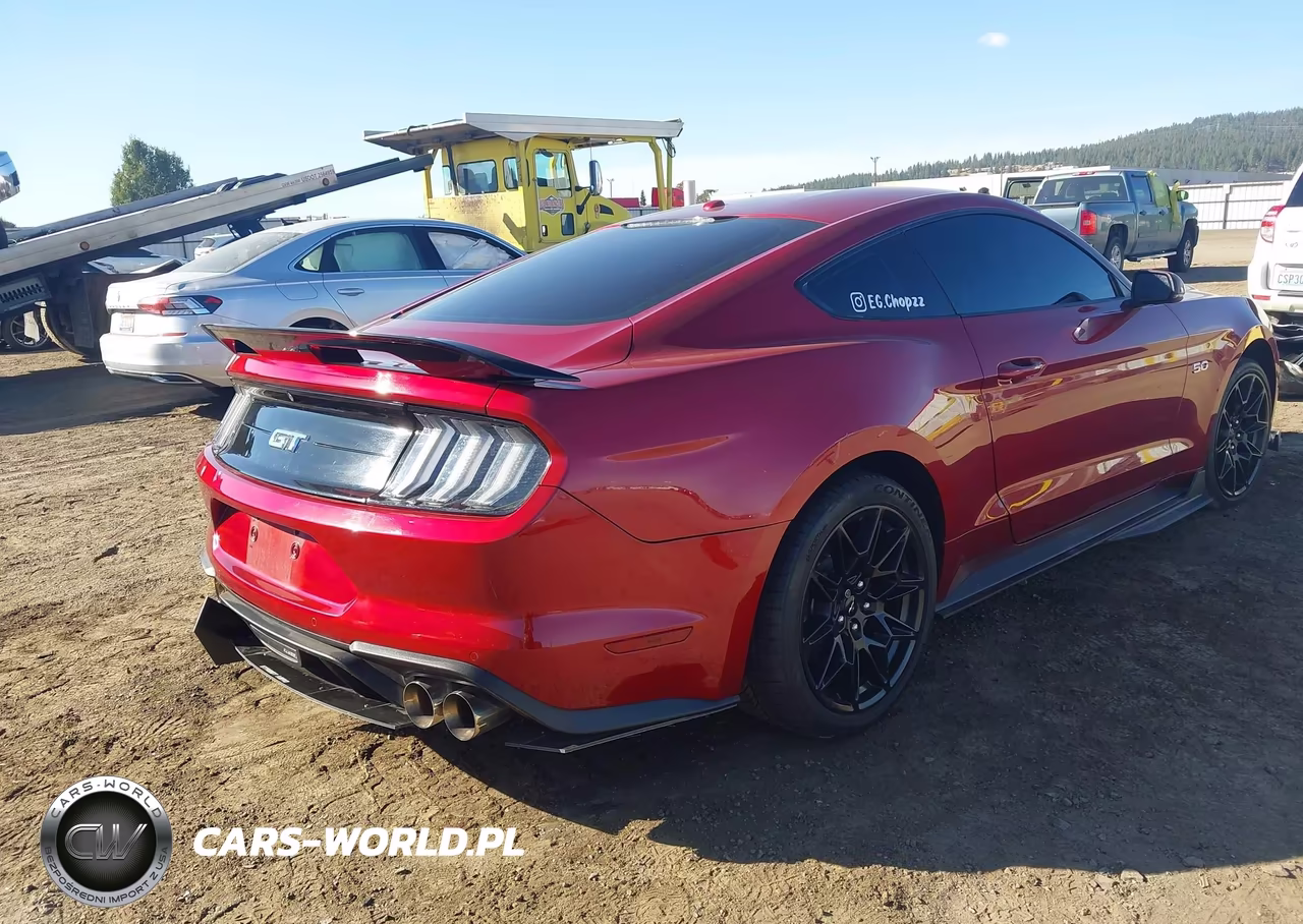 2018 Ford Mustang Gt Premium VIN:1FA6P8CF5J5160440 - 4