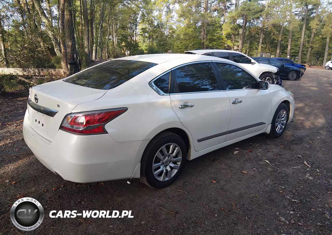 2015 Nissan Altima 2.5 S VIN:1N4AL3AP0FC122010 - 4