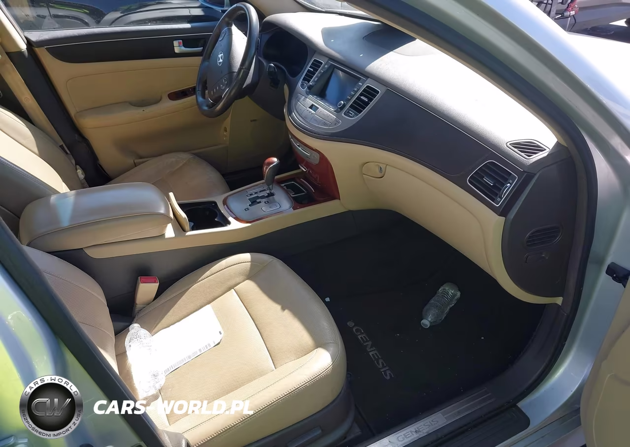 2014 Hyundai Genesis 3.8 VIN:KMHGC4DDXEU265661 - 5
