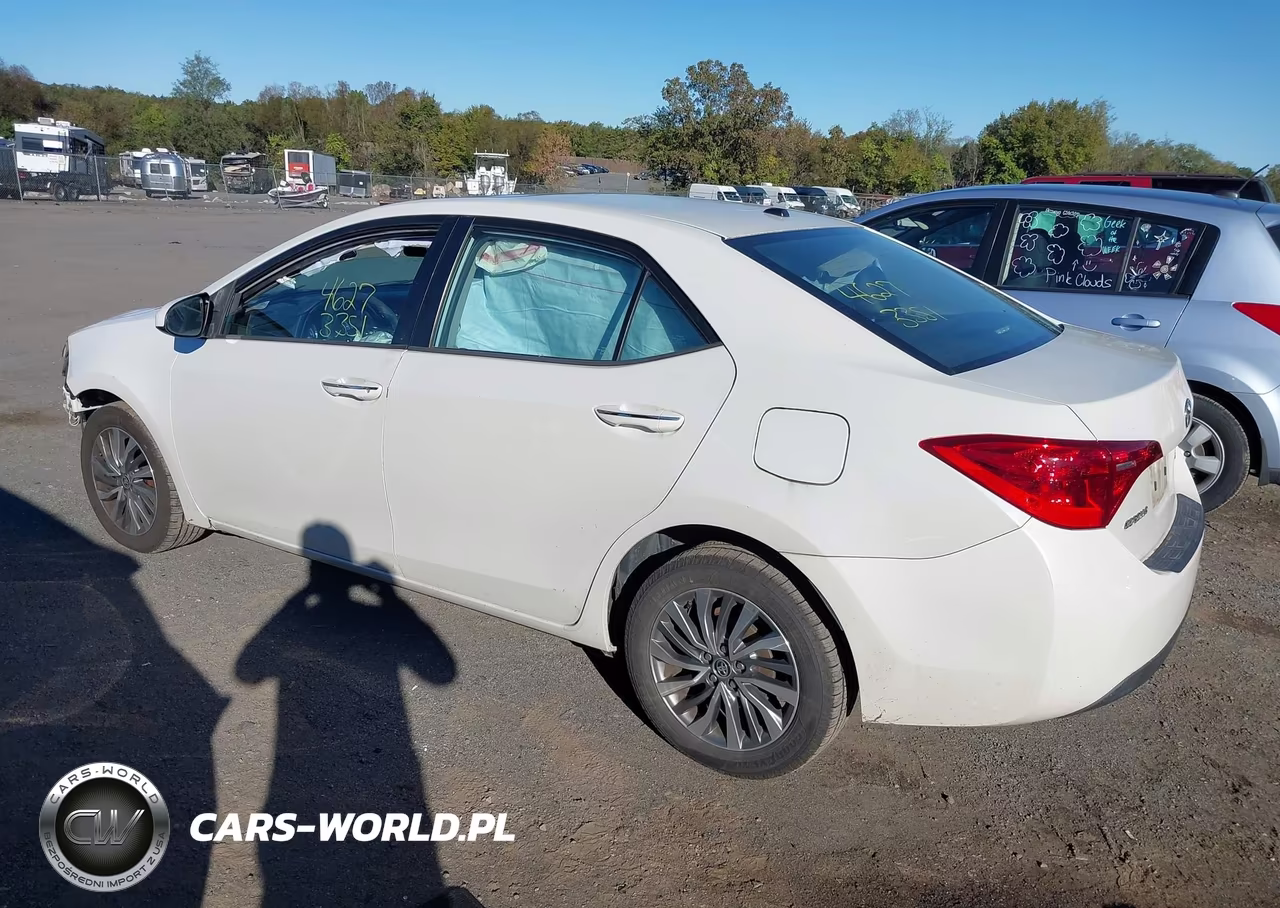 2017 Toyota Corolla Xle VIN:5YFBURHE5HP685440 - 3