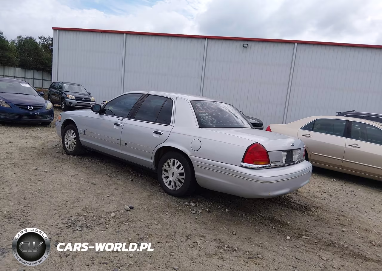 2003 Ford Crown Victoria Lx VIN:2FAFP74W23X141029 - 3