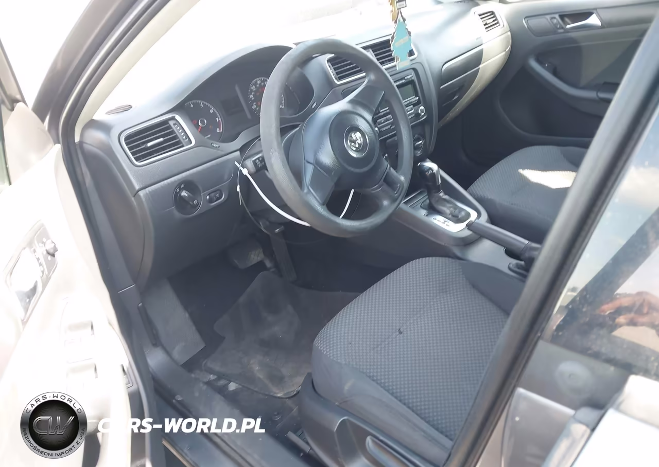 2013 Volkswagen Jetta 2.0L S VIN:3VW2K7AJ8DM202295 - 5