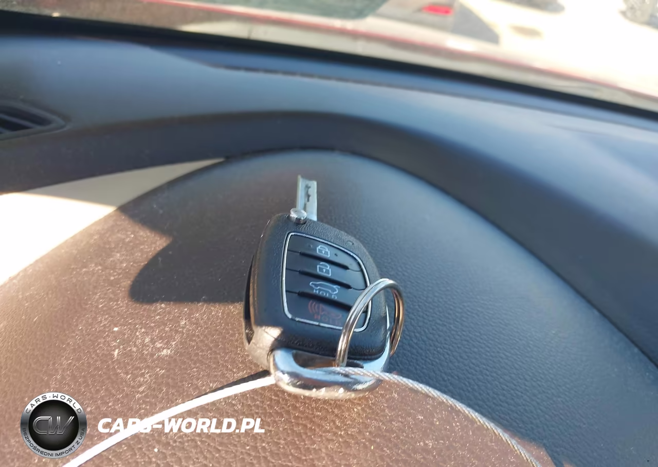 2018 Hyundai Santa Fe Sport 2.4L VIN:5XYZT3LB8JG540723 - 11