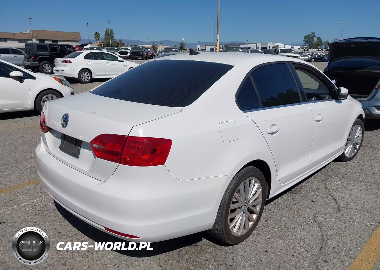 2013 Volkswagen Jetta 2.0L Tdi VIN:3VWLL7AJ3DM358486 - 4