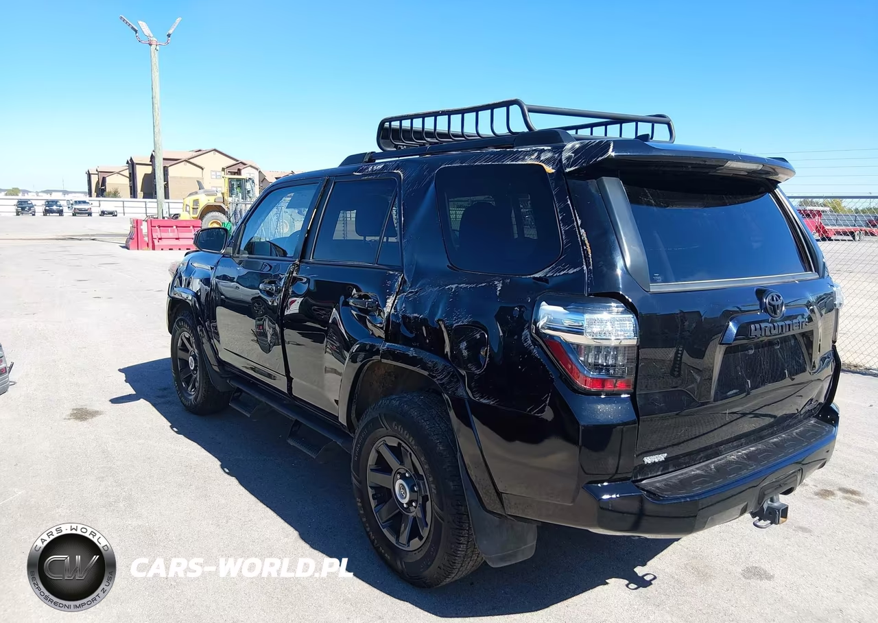 2021 Toyota 4Runner Trail Edition VIN:JTEBU5JR1M5924443 - 17