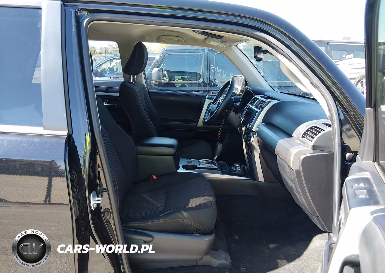 2021 Toyota 4Runner Trail Edition VIN:JTEBU5JR1M5924443 - 5