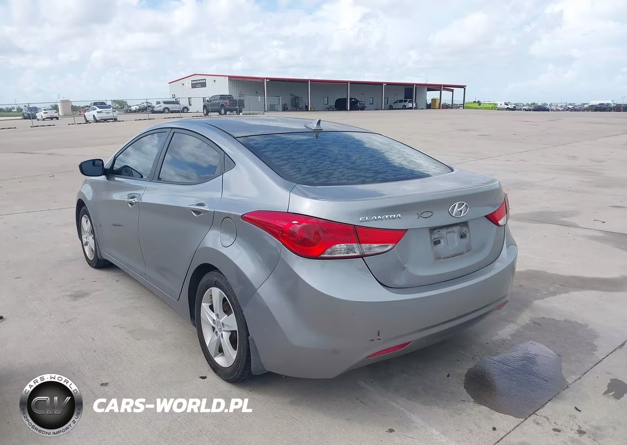 2013 Hyundai Elantra Gls VIN:KMHDH4AE9DU930632 - 3
