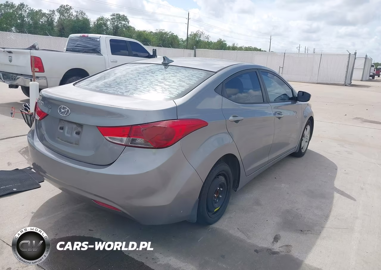 2013 Hyundai Elantra Gls VIN:KMHDH4AE9DU930632 - 4