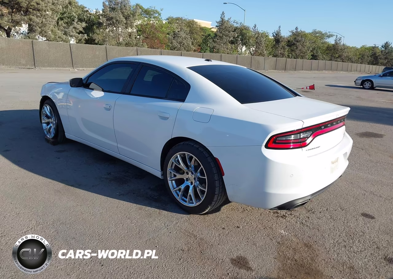 2018 Dodge Charger Sxt Rwd VIN:2C3CDXBG5JH237069 - 3