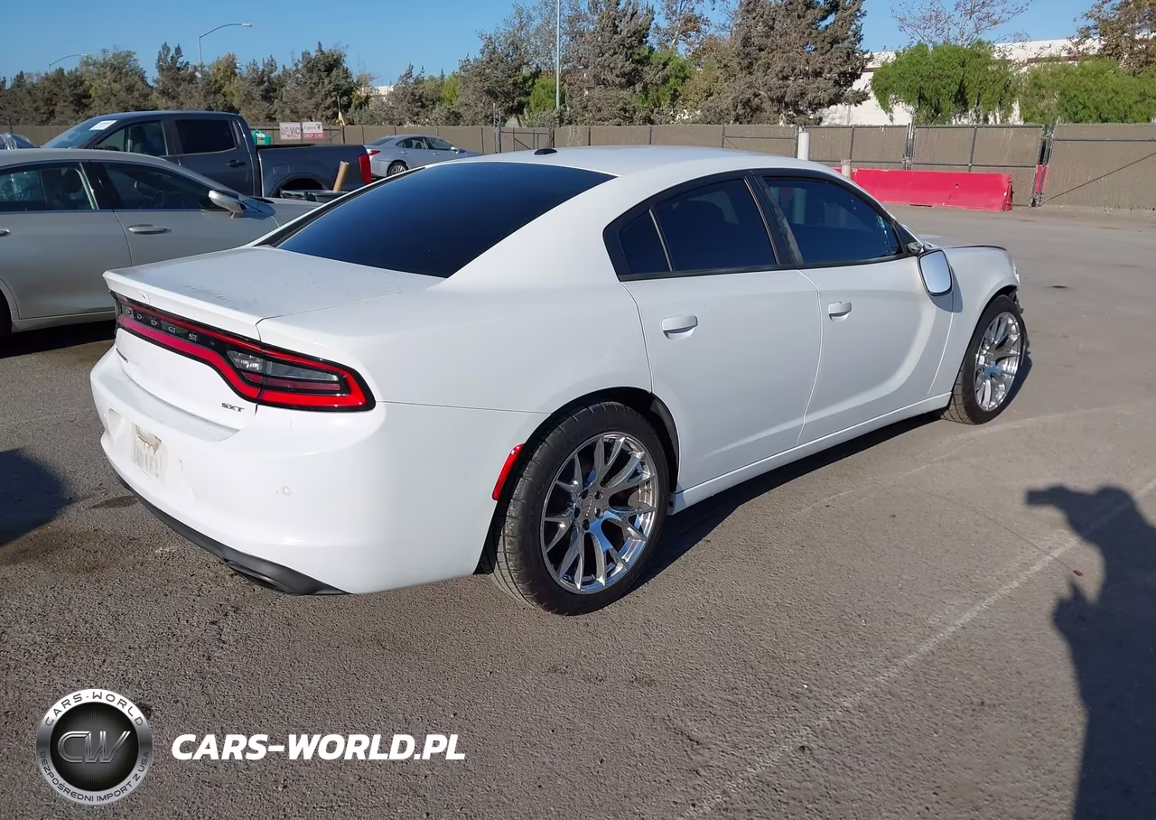 2018 Dodge Charger Sxt Rwd VIN:2C3CDXBG5JH237069 - 4