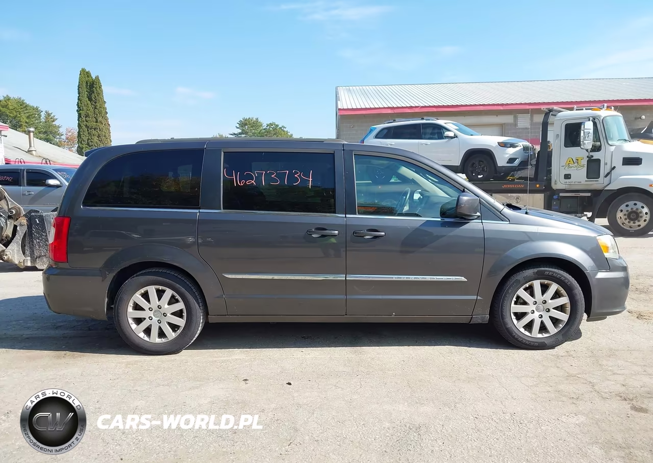 2016 Chrysler Town & Country Touring VIN:2C4RC1BG2GR279899 - 13