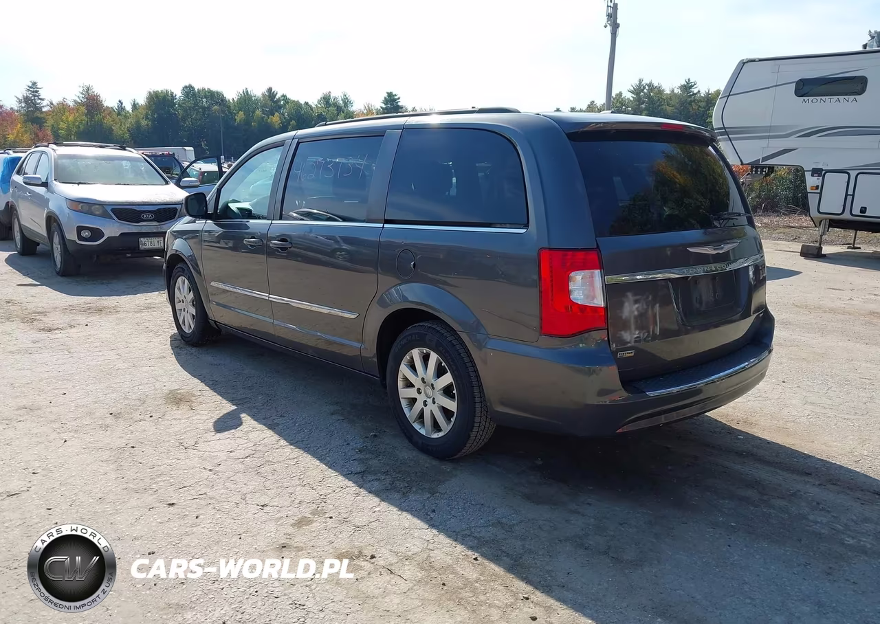 2016 Chrysler Town & Country Touring VIN:2C4RC1BG2GR279899 - 3