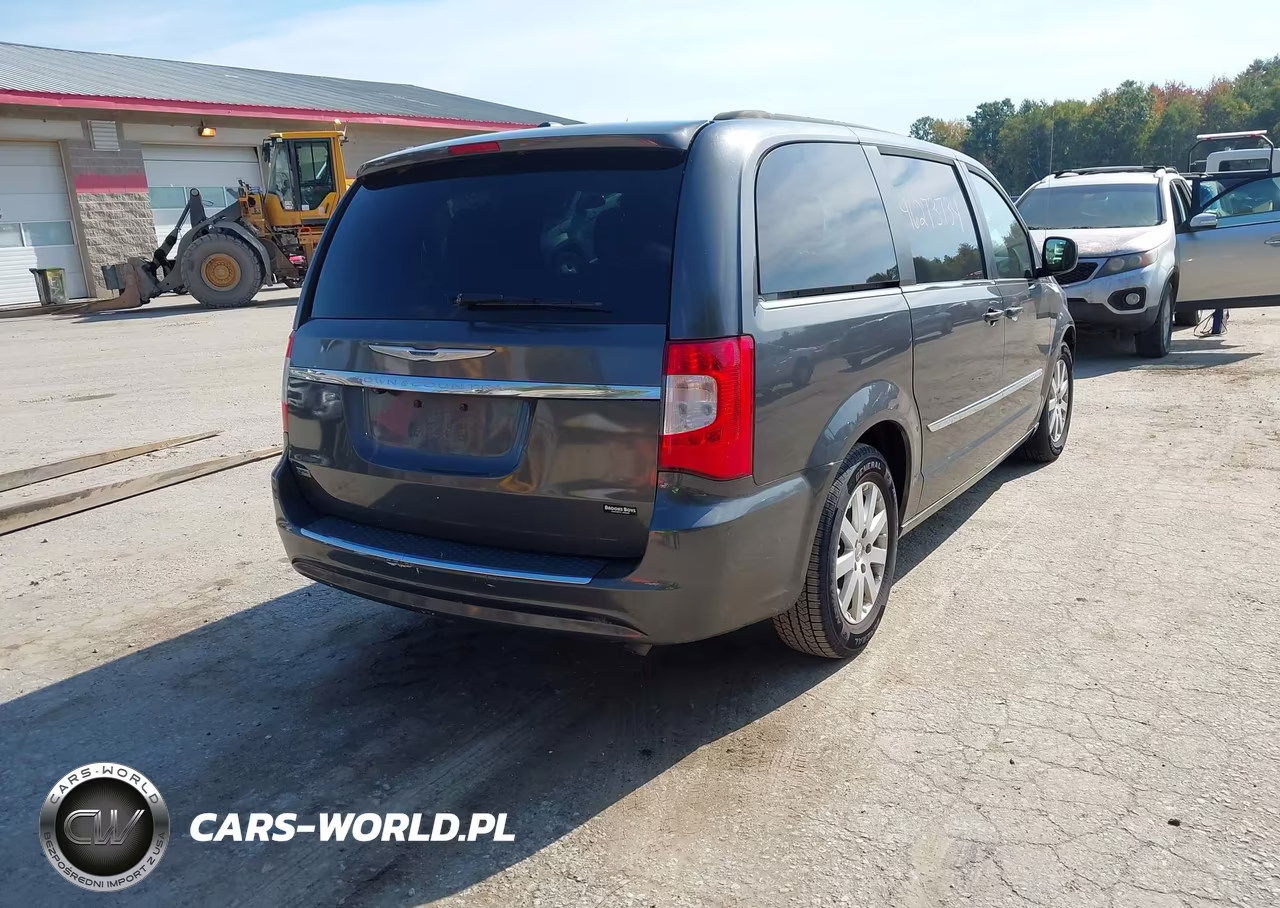 2016 Chrysler Town & Country Touring VIN:2C4RC1BG2GR279899 - 4