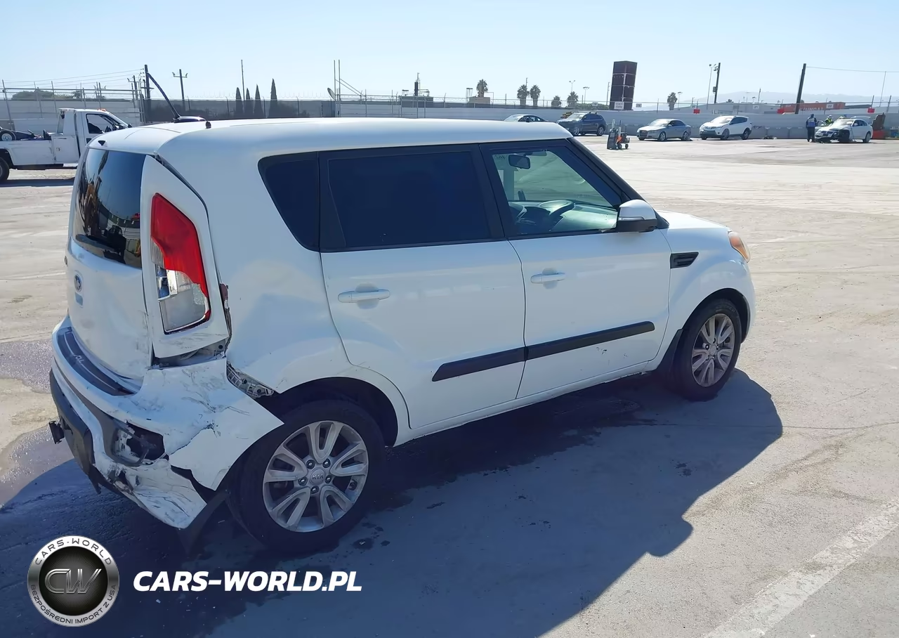 2013 Kia Soul + VIN:KNDJT2A63D7520622 - 4